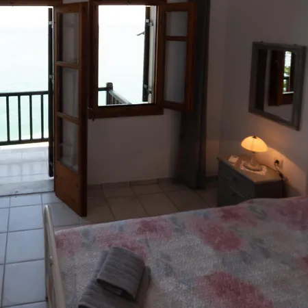 Niovi's Seaside House