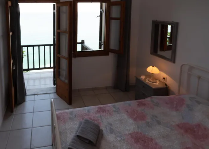 Niovi's Seaside House